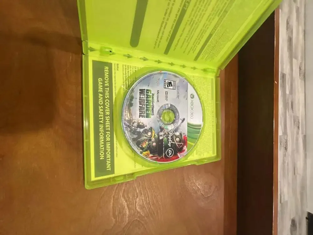 Plants vs. Zombies Garden Warfare Xbox 360 Game